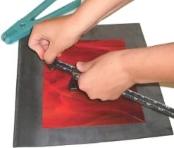 Glass Scoring And Breaking Mat