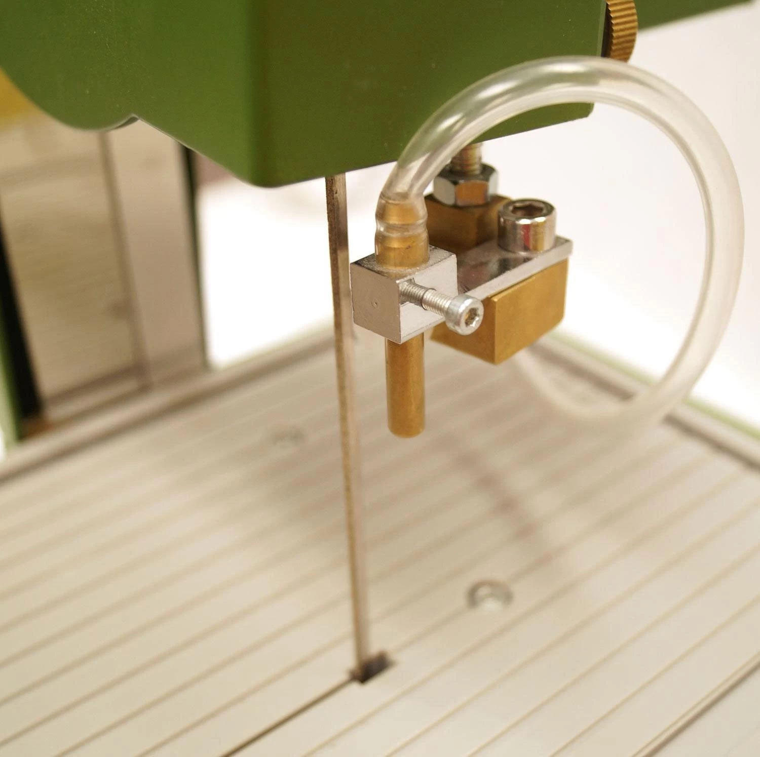 Precision 2000 Deluxe Band Saw - Image 2