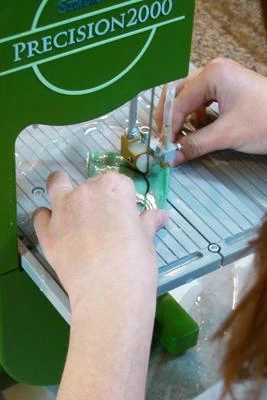 Precision 2000 Deluxe Band Saw - Image 4