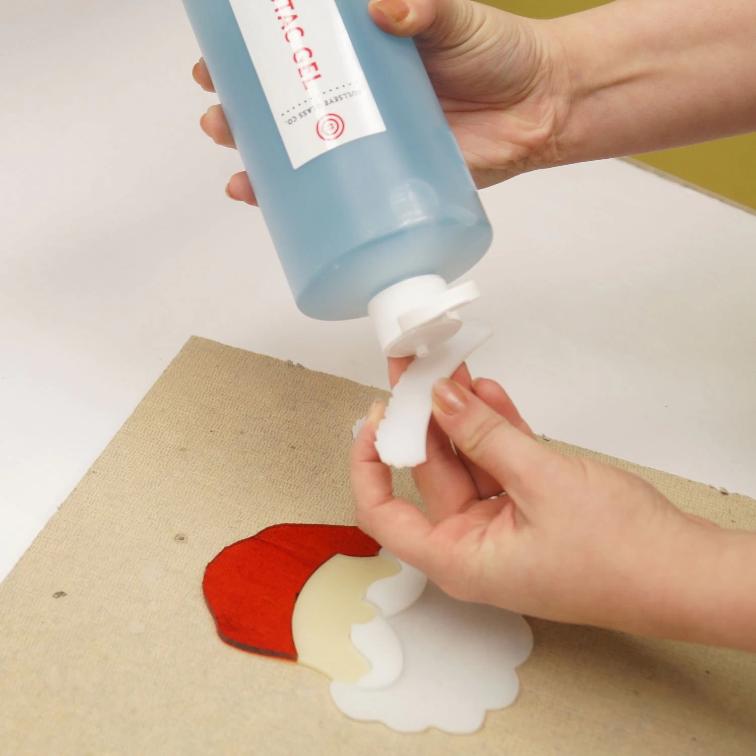 Bullseye GlasTac Gel Fusing Adhesive - 32 Oz - Image 5