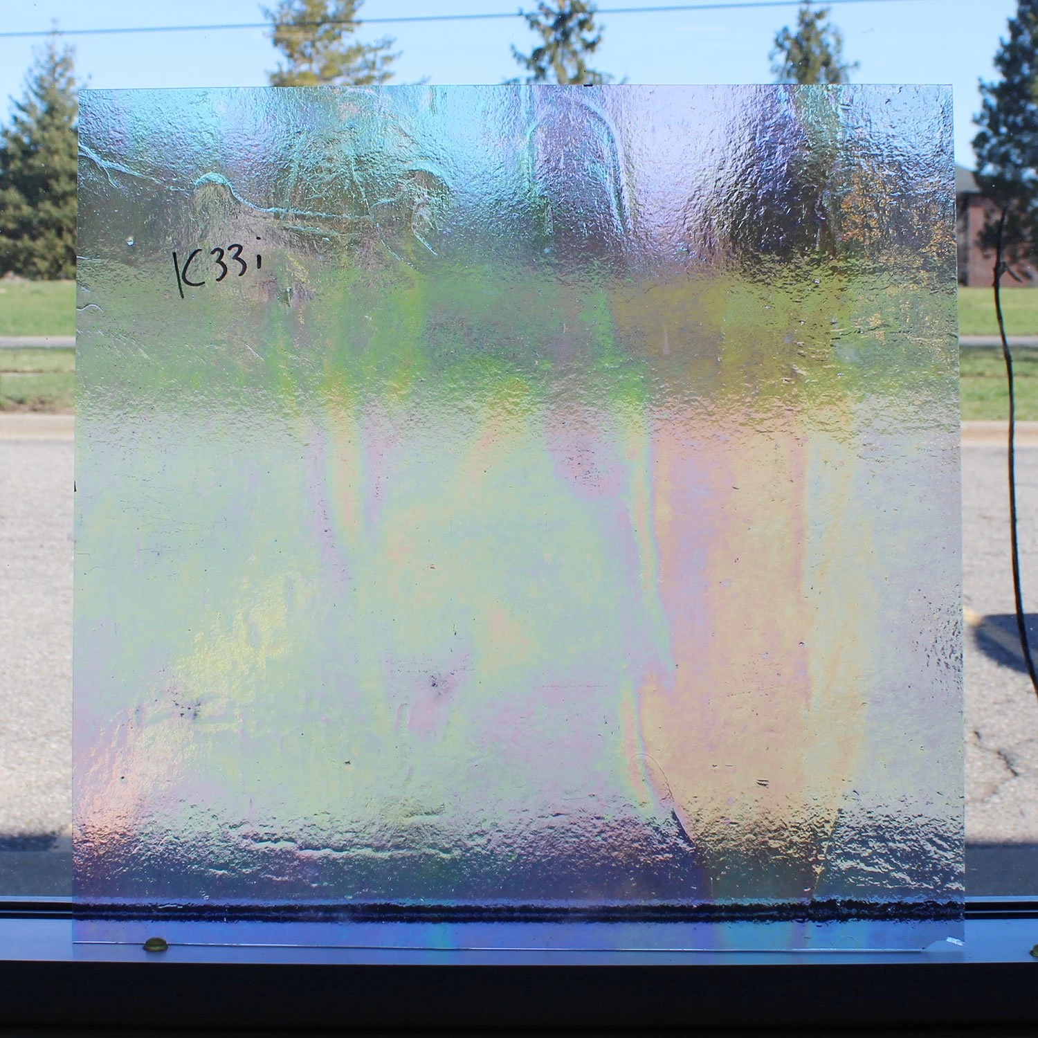 Kokomo Clear Light Seedy Transparent Iridized - Image 3