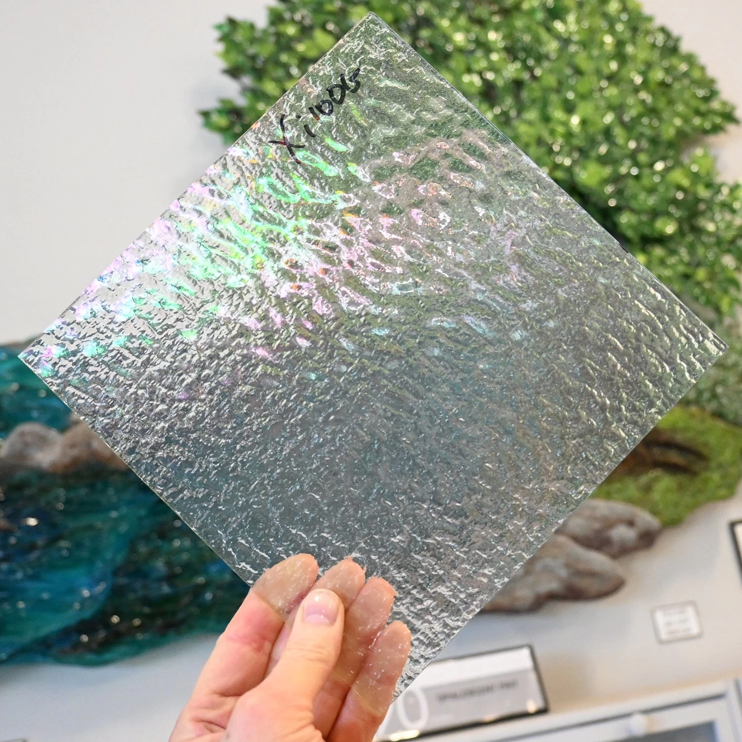 Oceanside Clear Iridized Granite - Image 7