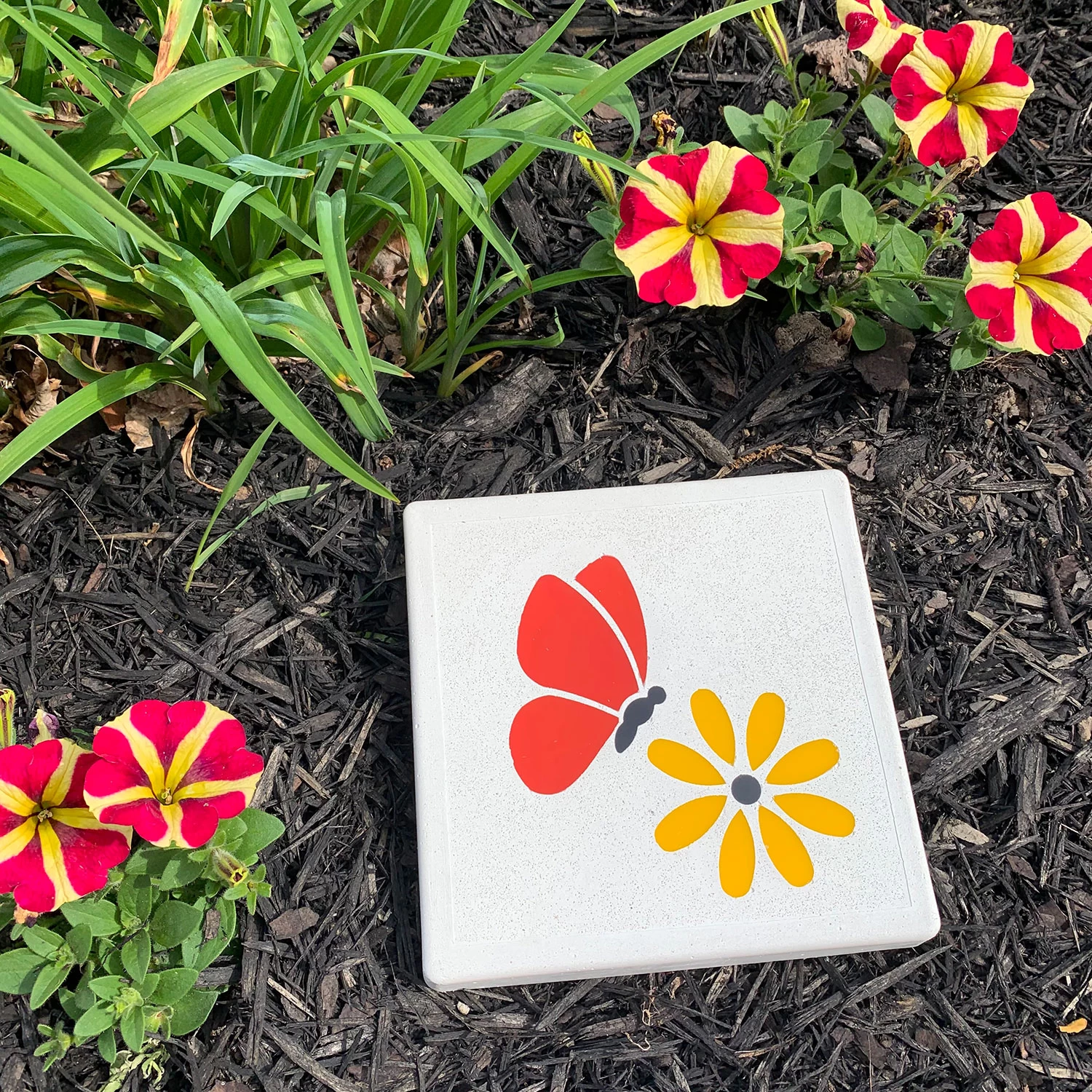 8" Square Clear Stepping Stone Mold - 4 Pack - Image 3