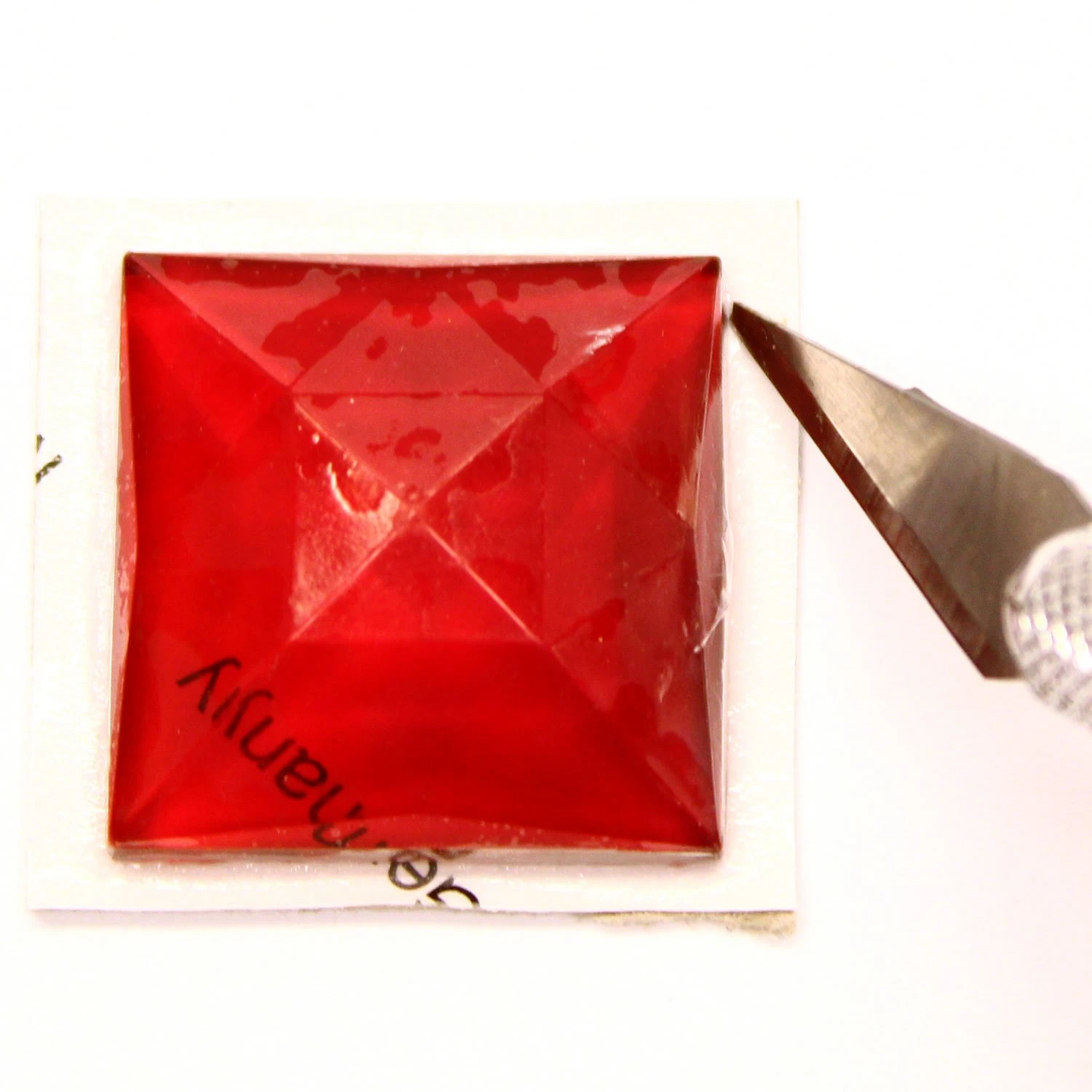 Red Square 25mm Faceted Jewel - Image 5